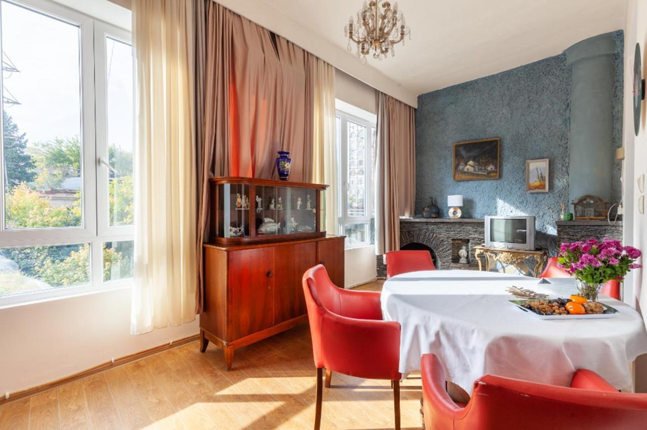 Comfy Aparthotel