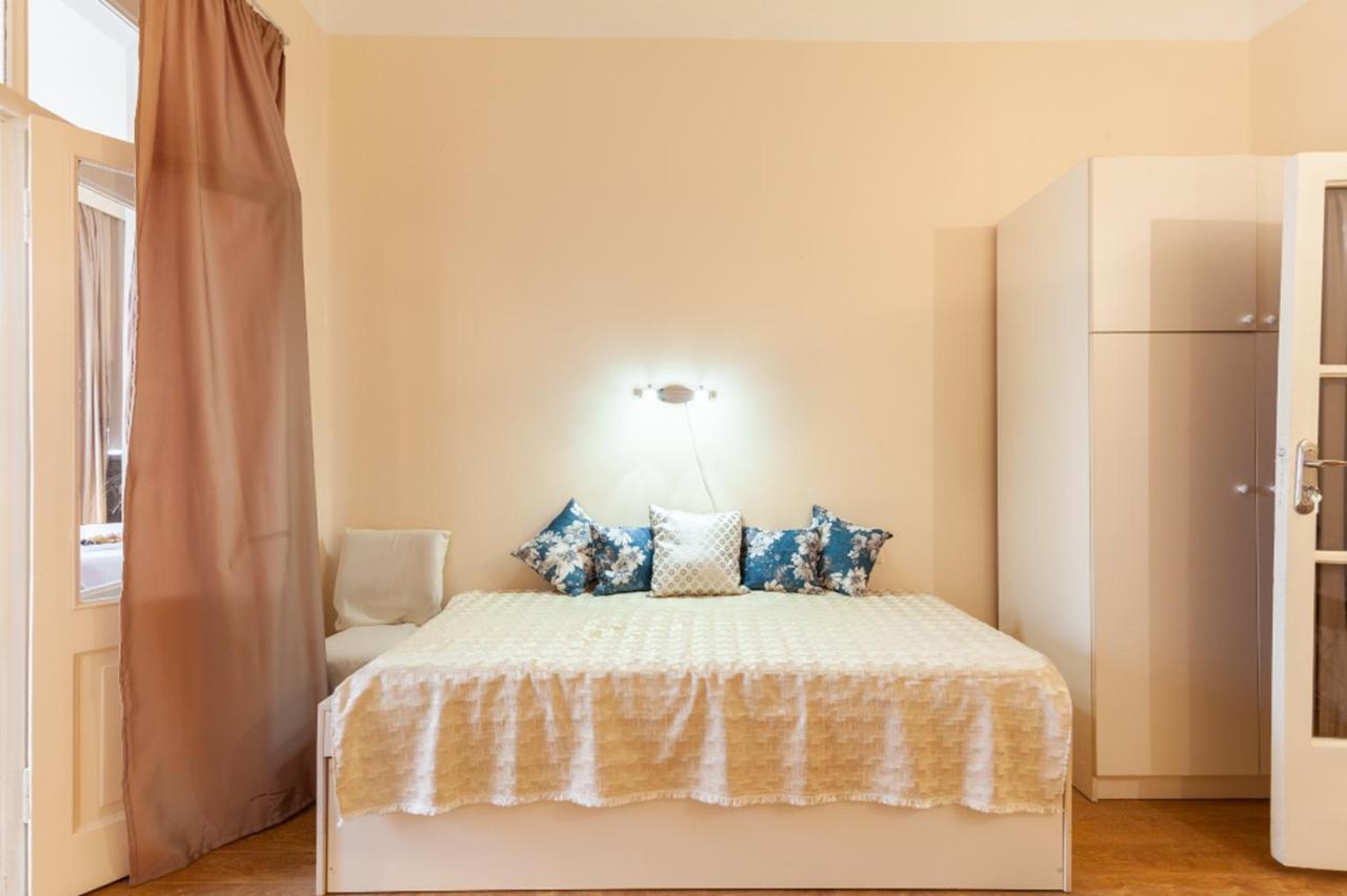 Comfy Aparthotel *