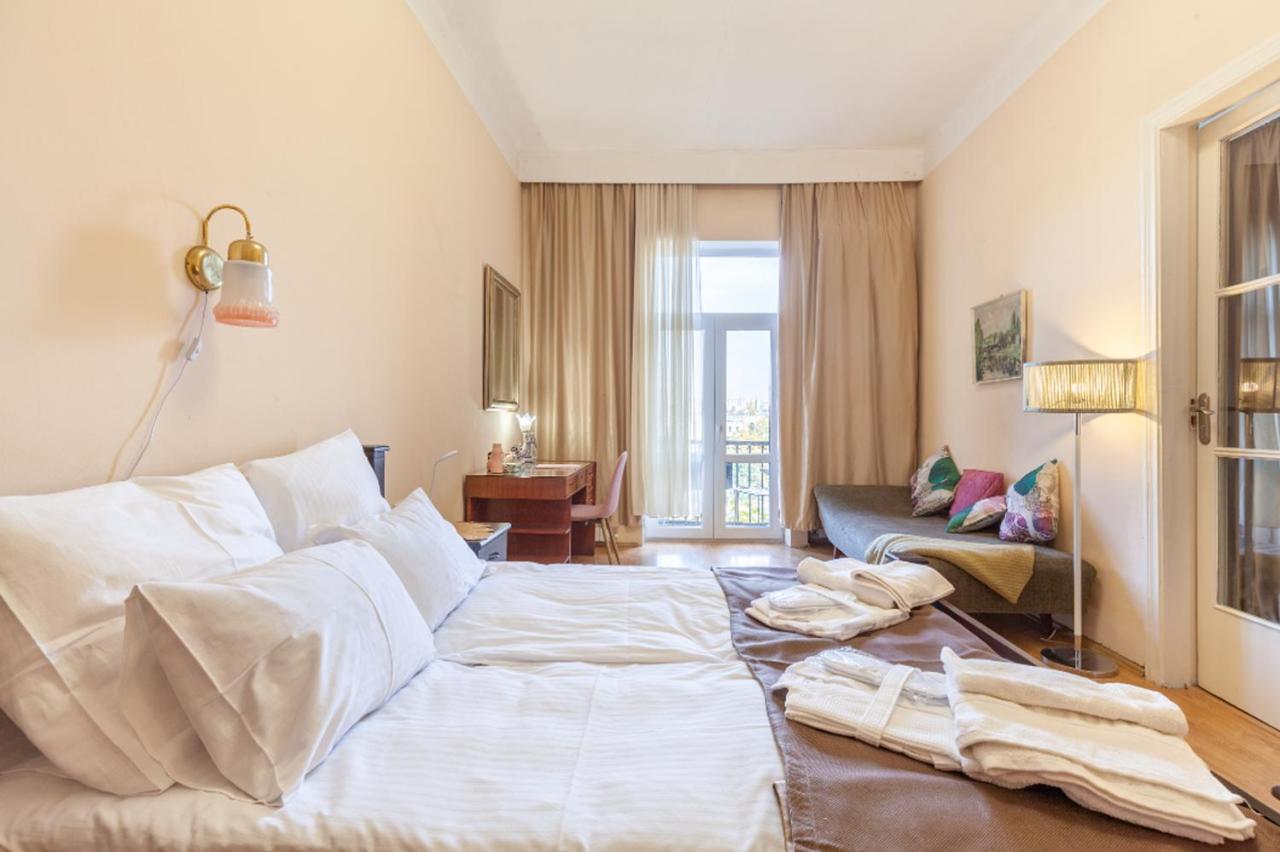 Comfy Aparthotel *